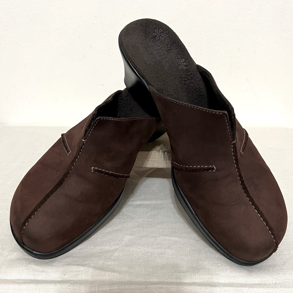 Clark’s Brown Nubuck Leather Mules Slip On Wedge Shoes Comfy Casual Cottagecore - Picture 3 of 10